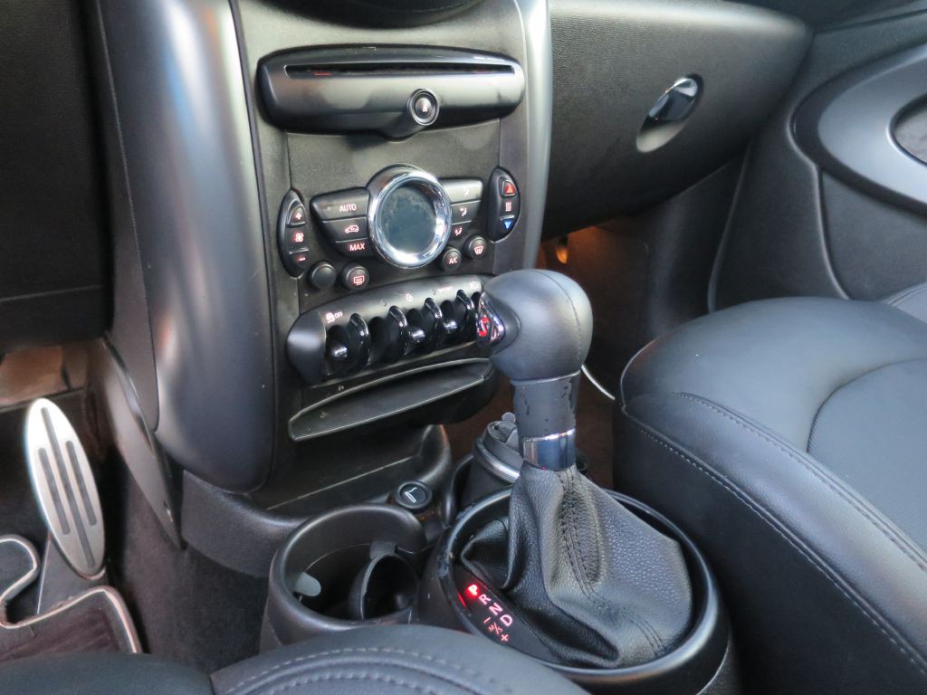 2014 MINI Cooper Image 21