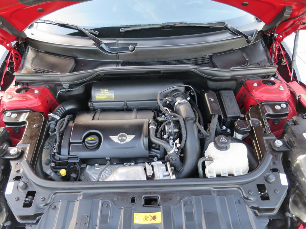 2014 MINI Cooper Image 22