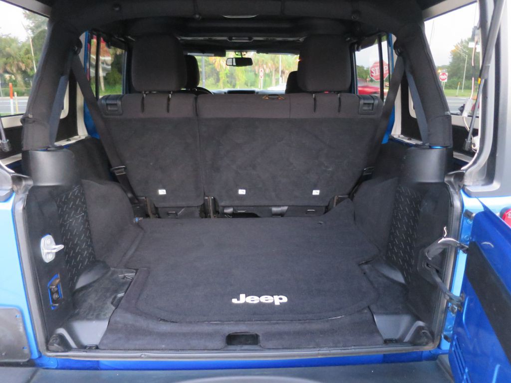 2015 Jeep Wrangler Unlimited Image 12