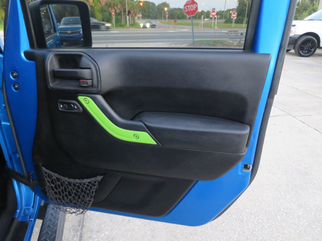 2015 Jeep Wrangler Unlimited Image 16