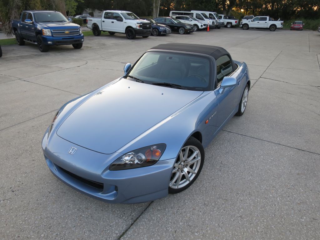 2004 Honda S2000 Image 2