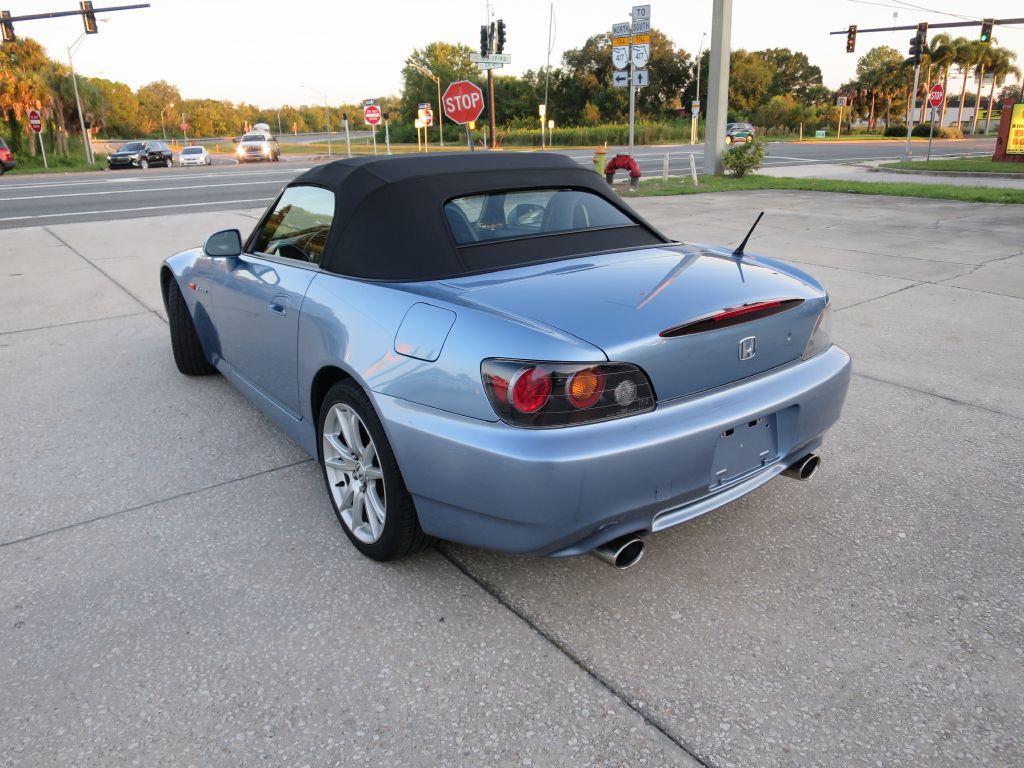 2004 Honda S2000 Image 9