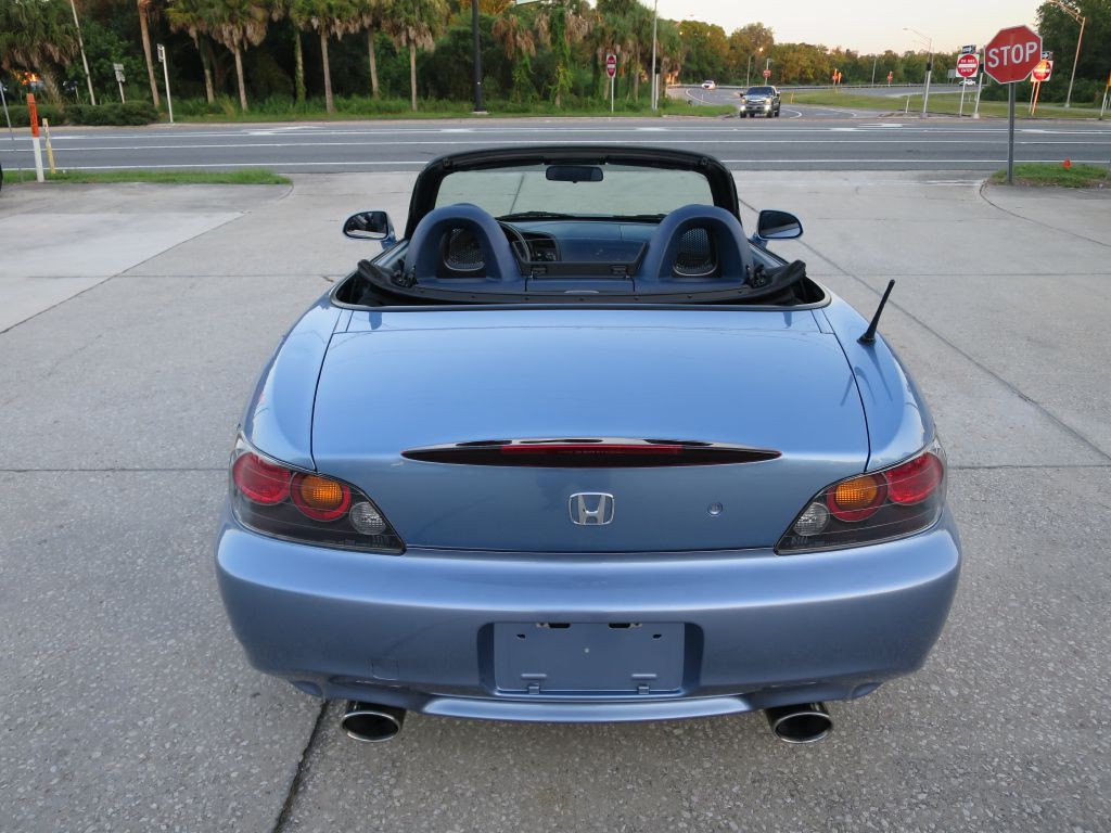 2004 Honda S2000 Image 17