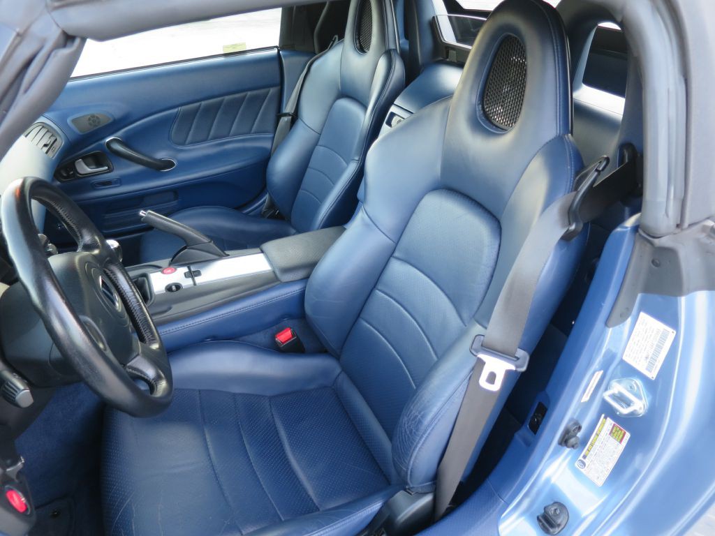 2004 Honda S2000 Image 19