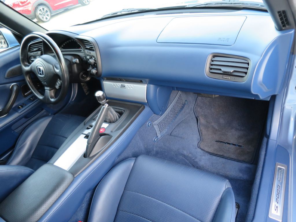 2004 Honda S2000 Image 20