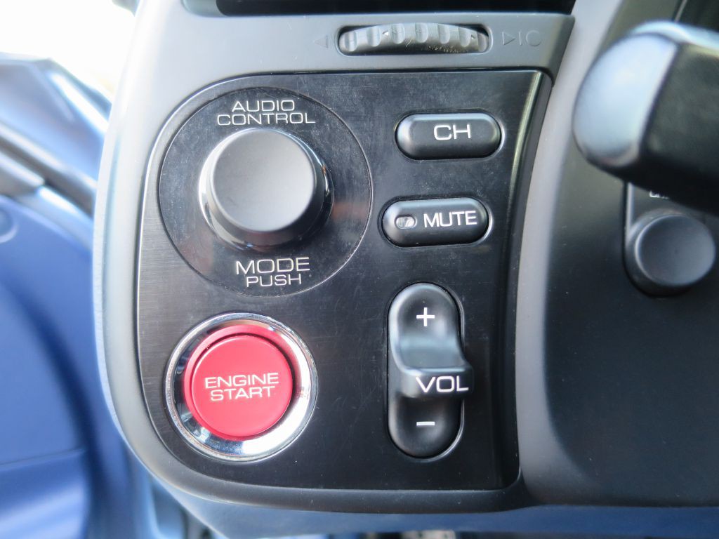 2004 Honda S2000 Image 23