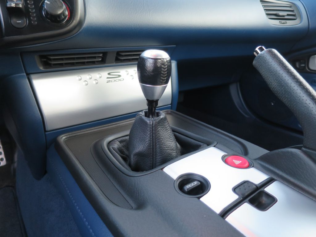 2004 Honda S2000 Image 26