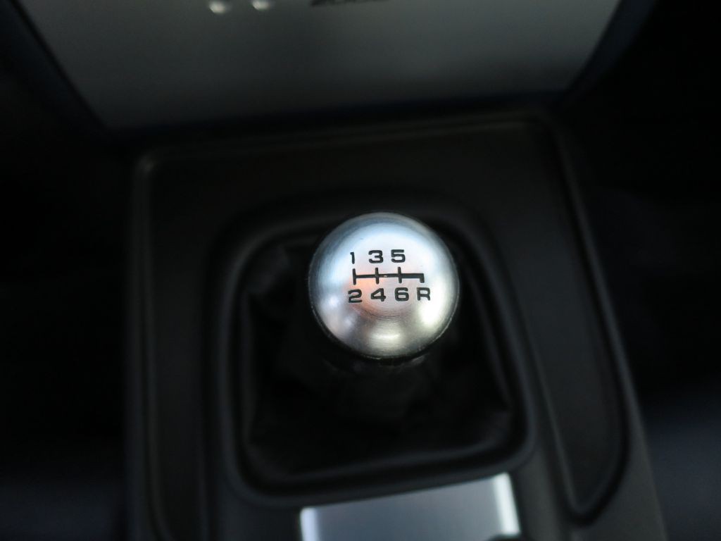 2004 Honda S2000 Image 27