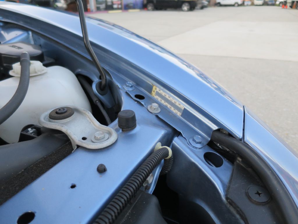 2004 Honda S2000 Image 32