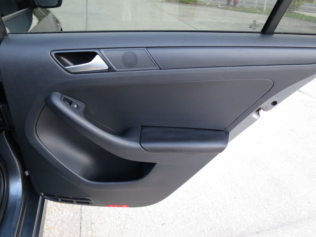 2018 Chevrolet Colorado Image 15