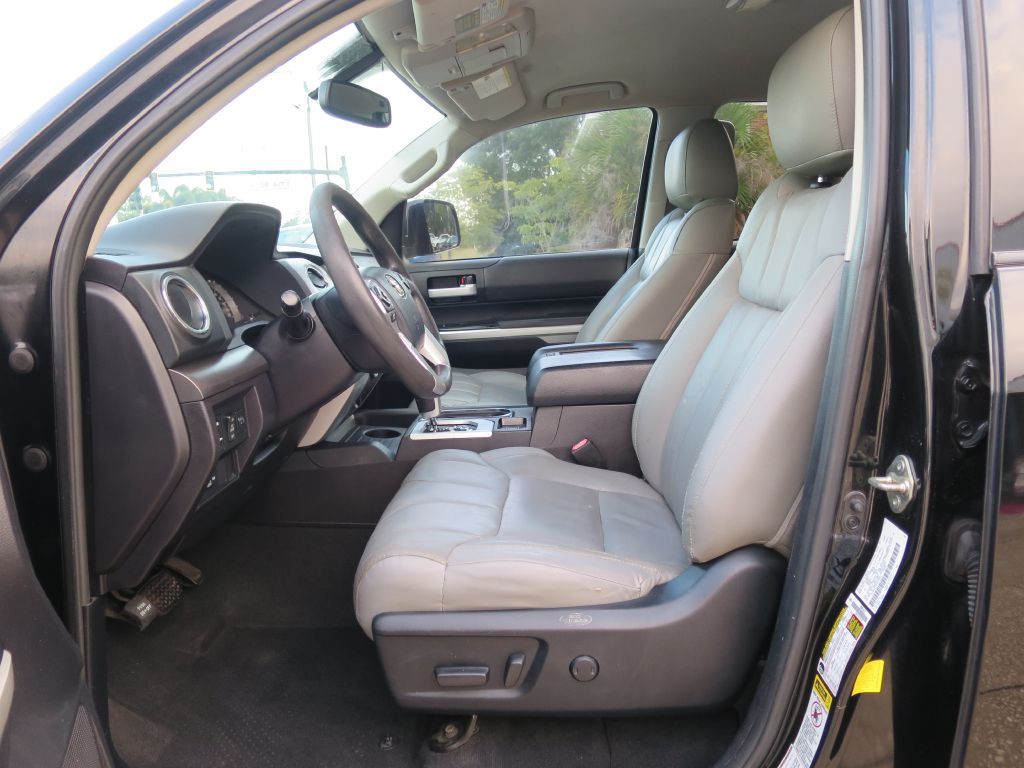 2015 Toyota Tundra Image 10