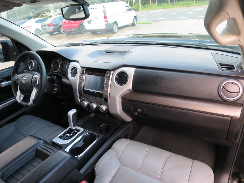 2015 Toyota Tundra Image 13