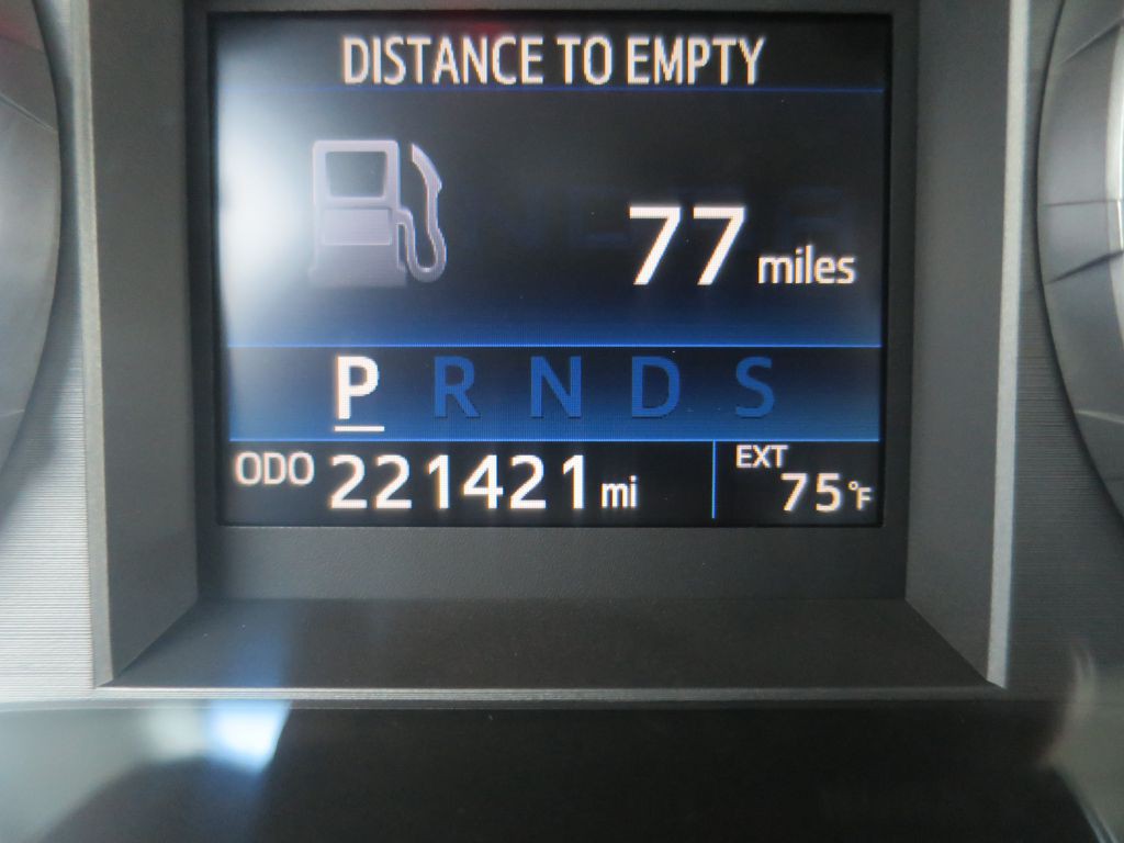 2015 Toyota Tundra Image 20