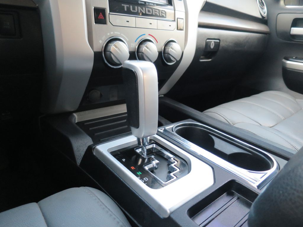 2015 Toyota Tundra Image 22
