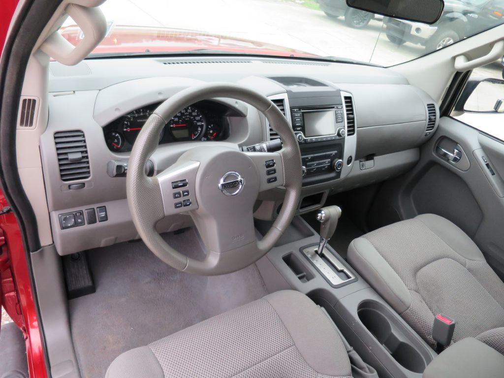 2016 Nissan Frontier Image 9