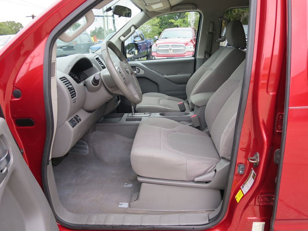 2016 Nissan Frontier Image 10
