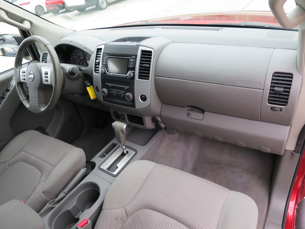 2016 Nissan Frontier Image 13