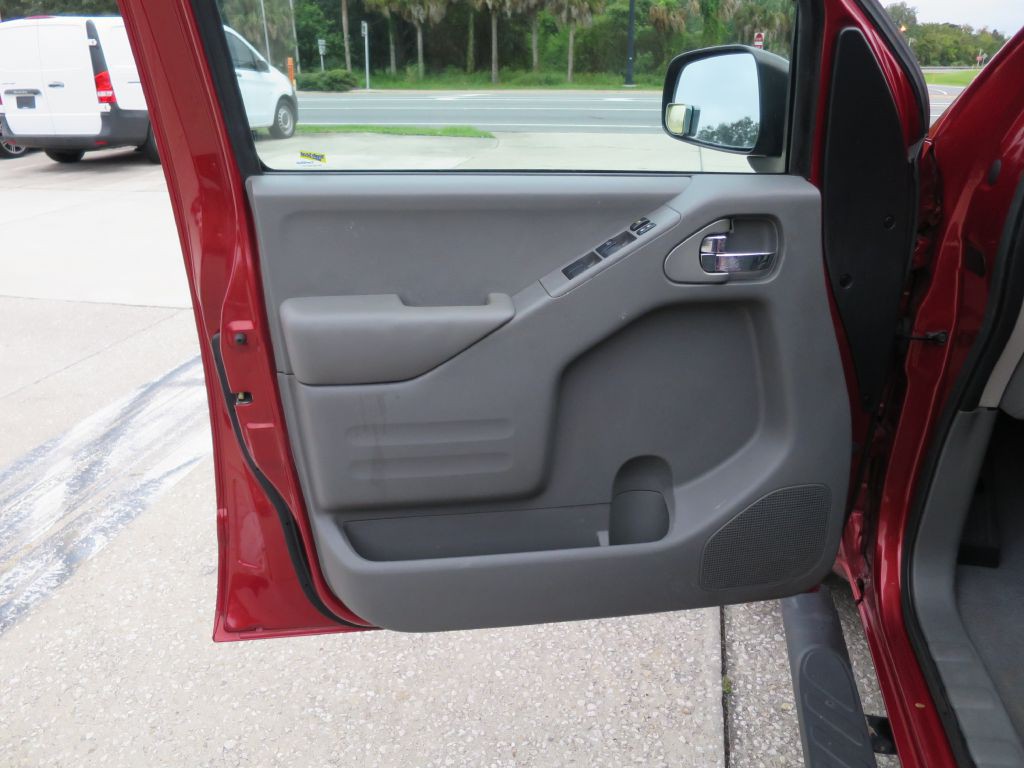 2016 Nissan Frontier Image 18