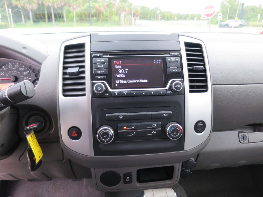 2016 Nissan Frontier Image 22