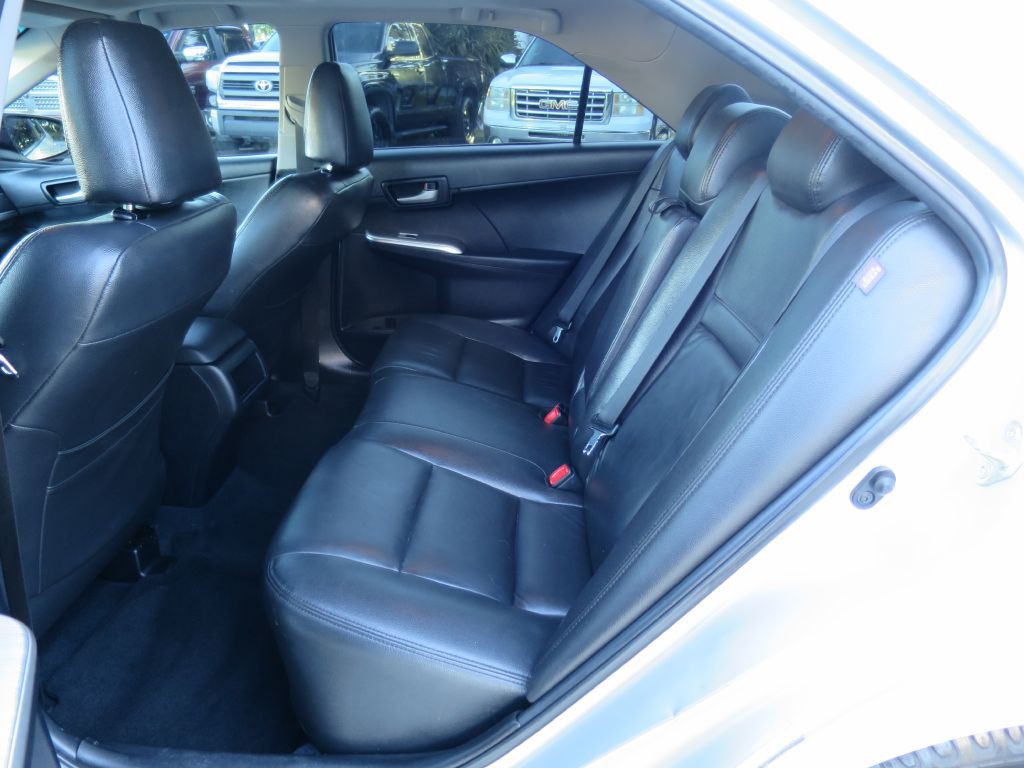 2012 Toyota Camry Image 10