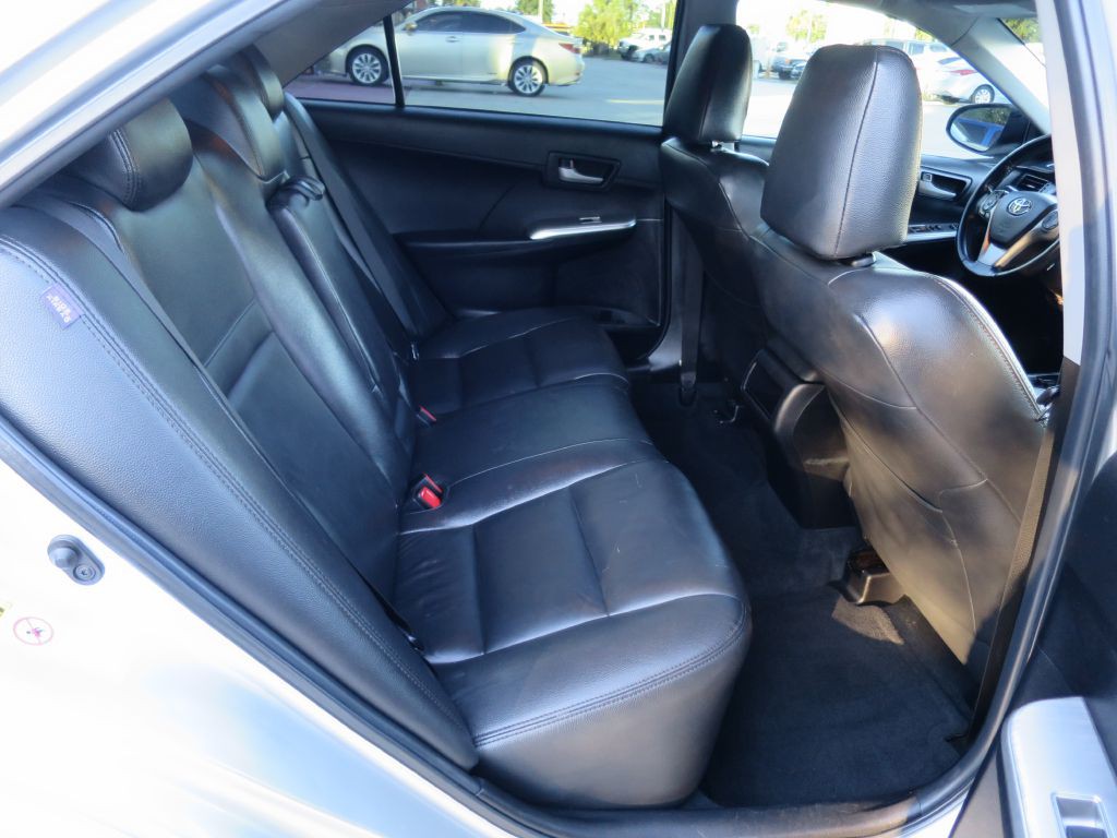 2012 Toyota Camry Image 11
