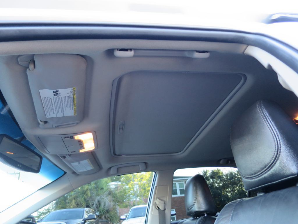 2012 Toyota Camry Image 25