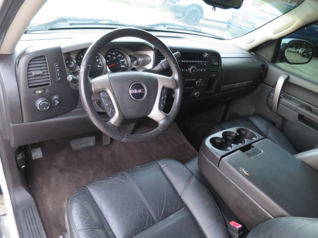 2011 GMC Sierra Image 9