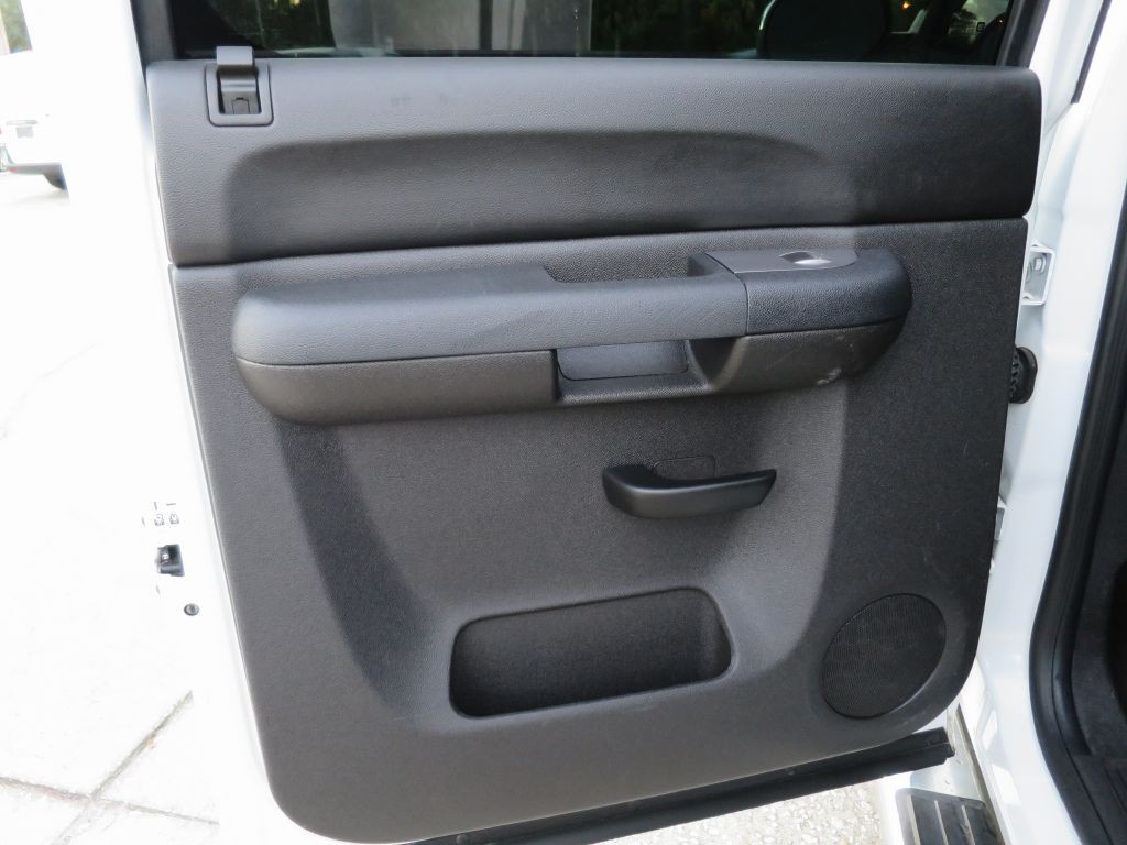 2011 GMC Sierra Image 17