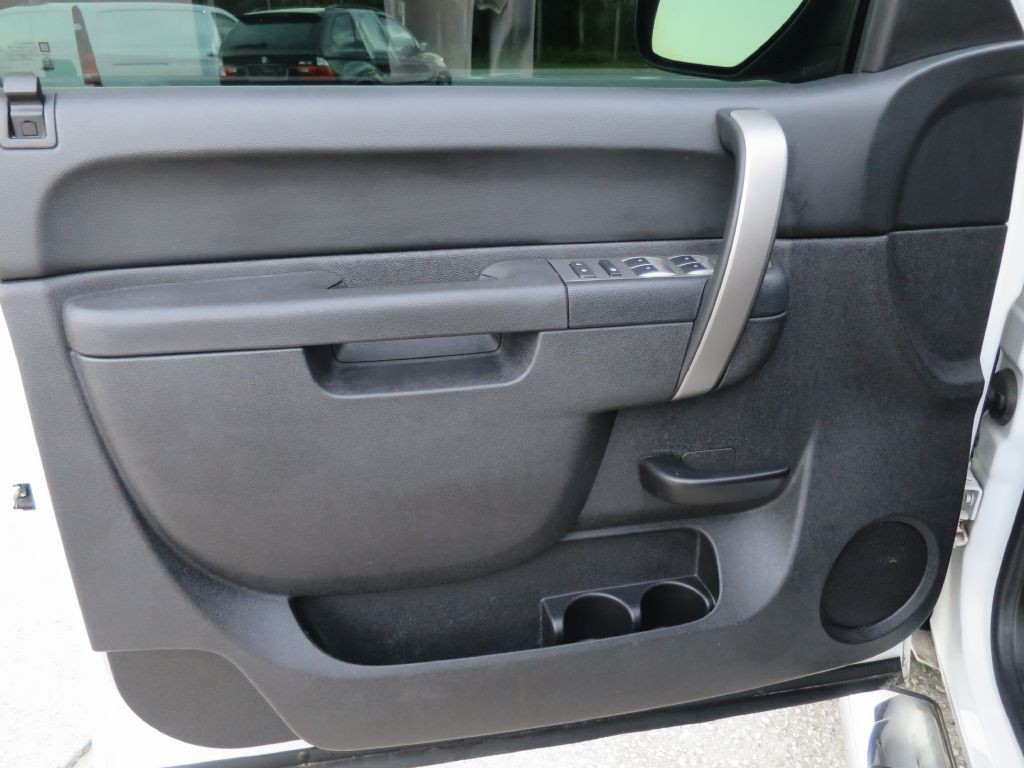 2011 GMC Sierra Image 18