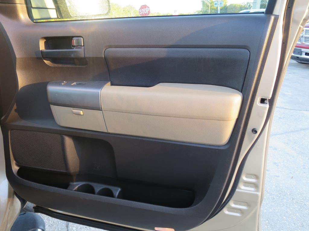 2010 Toyota Tundra Image 15