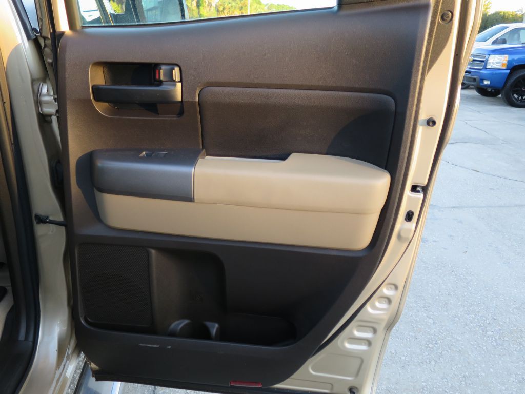 2010 Toyota Tundra Image 16
