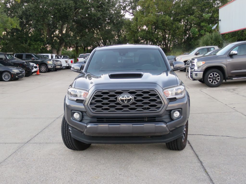 2020 Toyota Tacoma Image 2