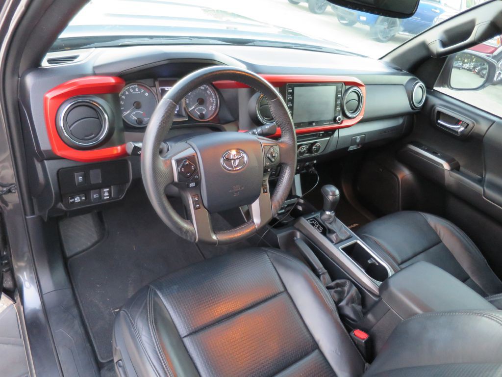 2020 Toyota Tacoma Image 9