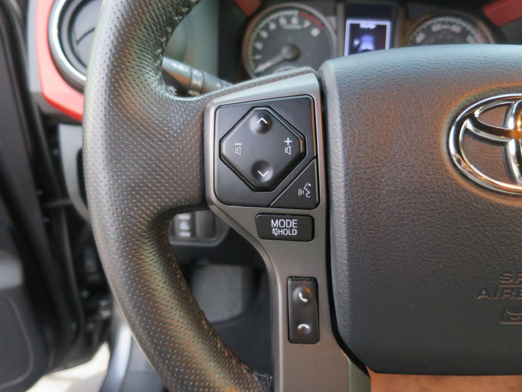 2020 Toyota Tacoma Image 20