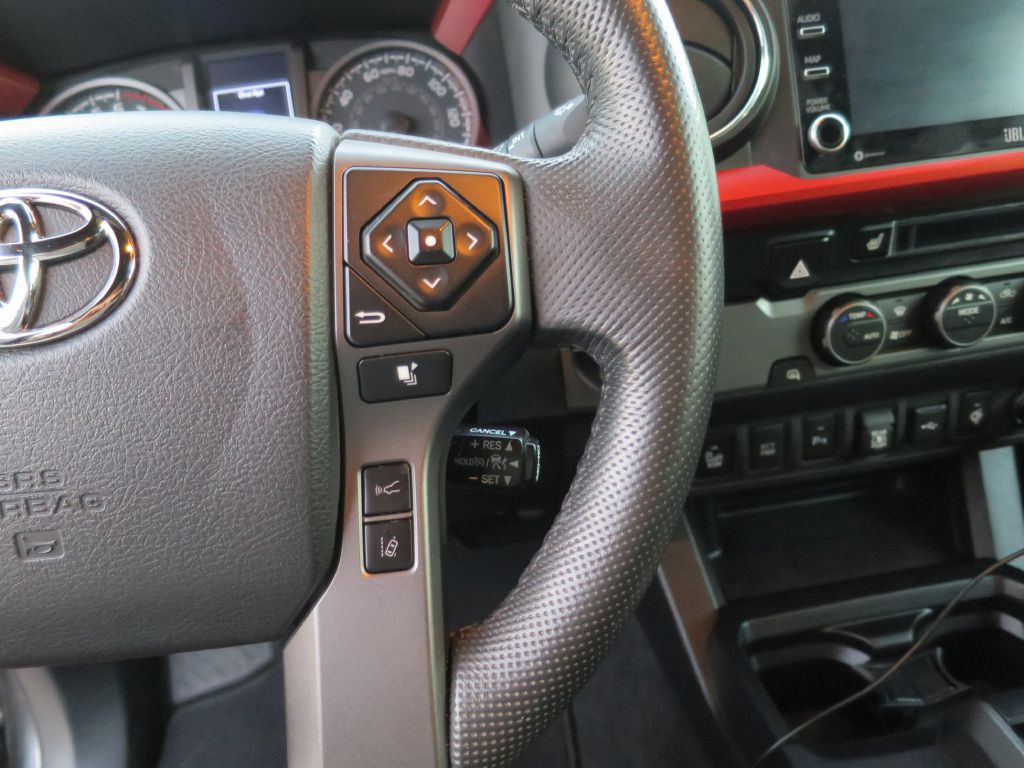 2020 Toyota Tacoma Image 21
