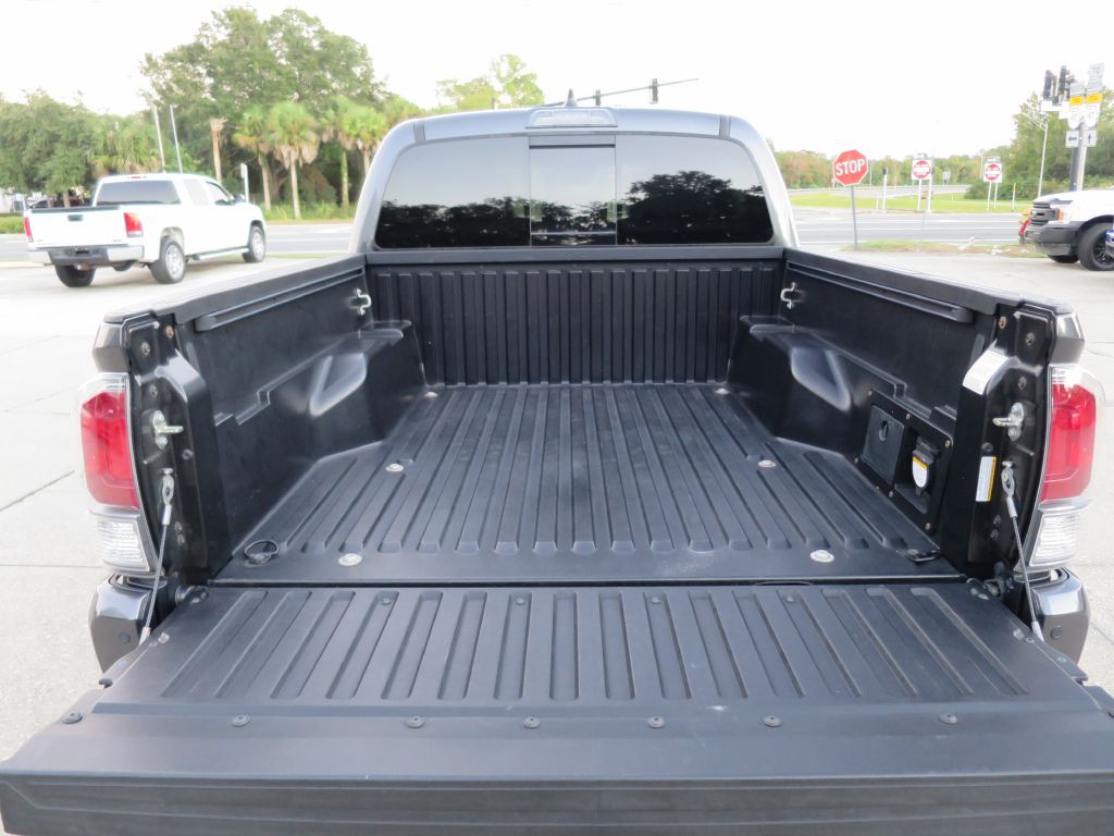 2020 Toyota Tacoma Image 27