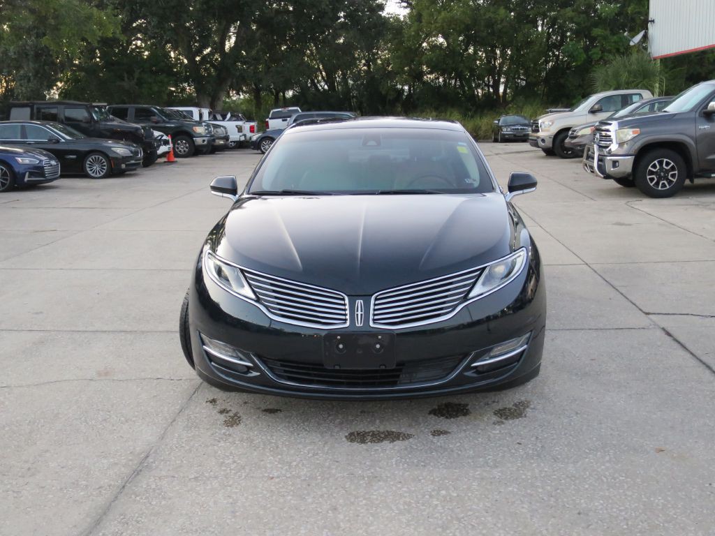 2014 Lincoln MKZ Image 2