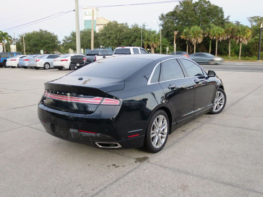 2014 Lincoln MKZ Image 5