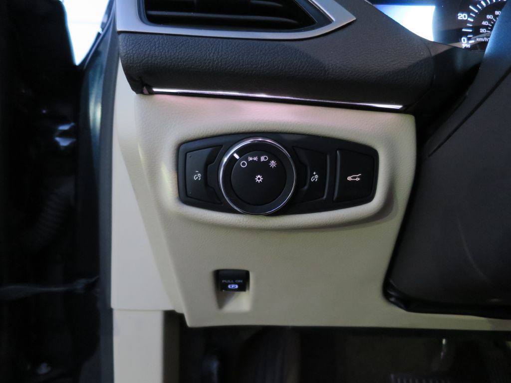 2014 Lincoln MKZ Image 19