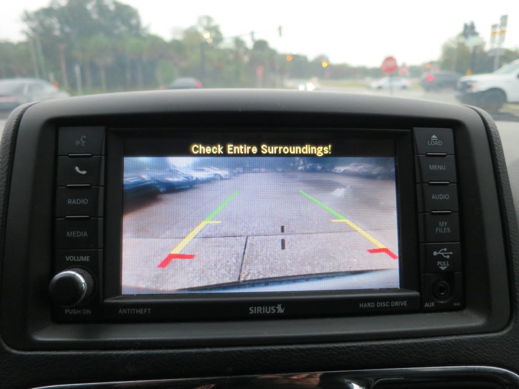 2016 Chrysler Town & Country Image 24