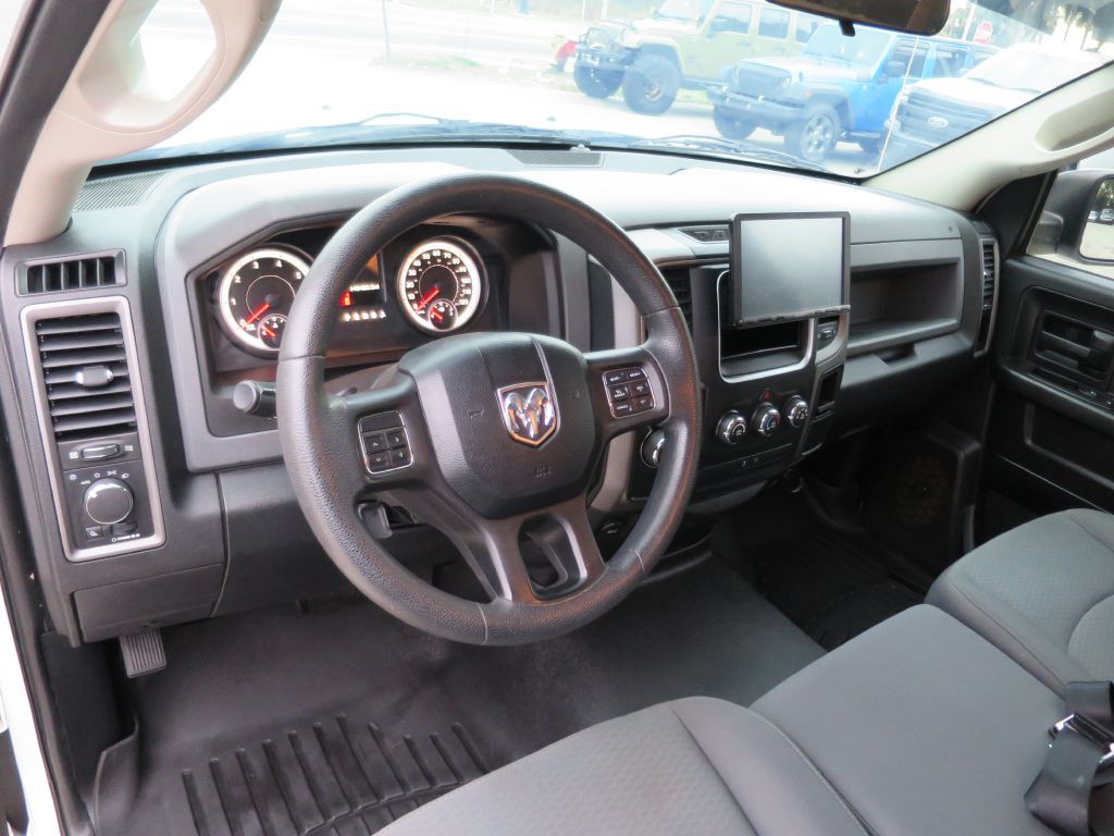 2014 RAM 1500 Image 9