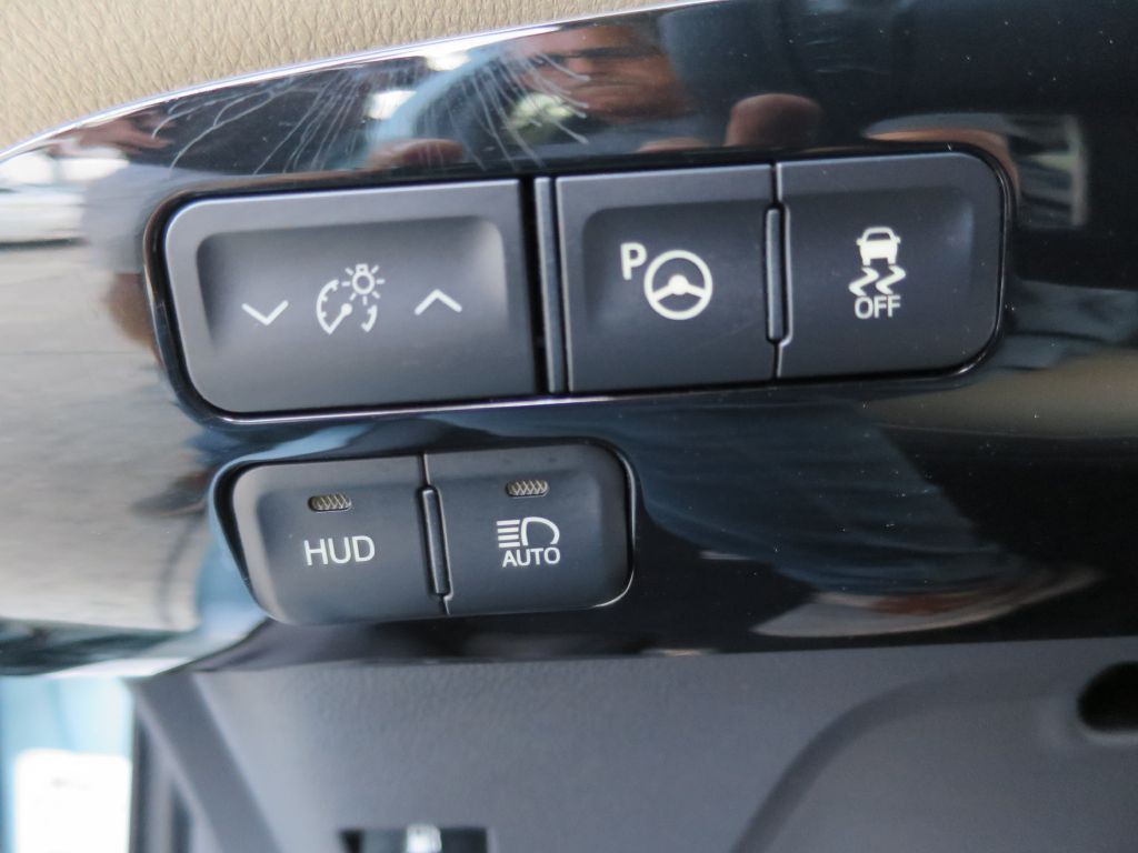 2016 Toyota Prius Image 22