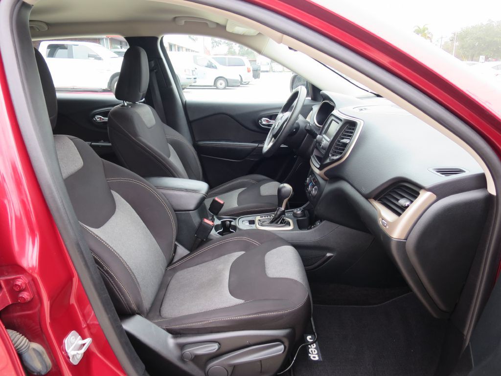 2015 Jeep Cherokee Image 13