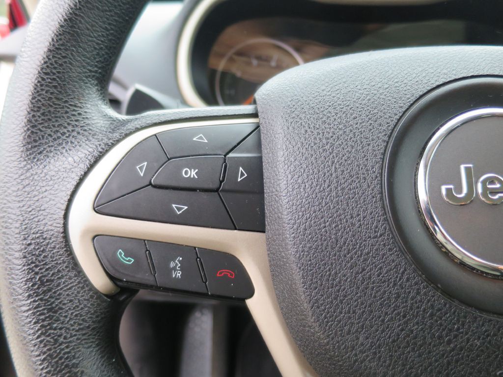 2015 Jeep Cherokee Image 19