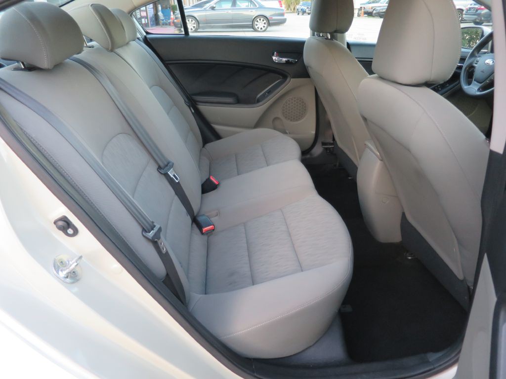 2015 Kia Forte Image 12