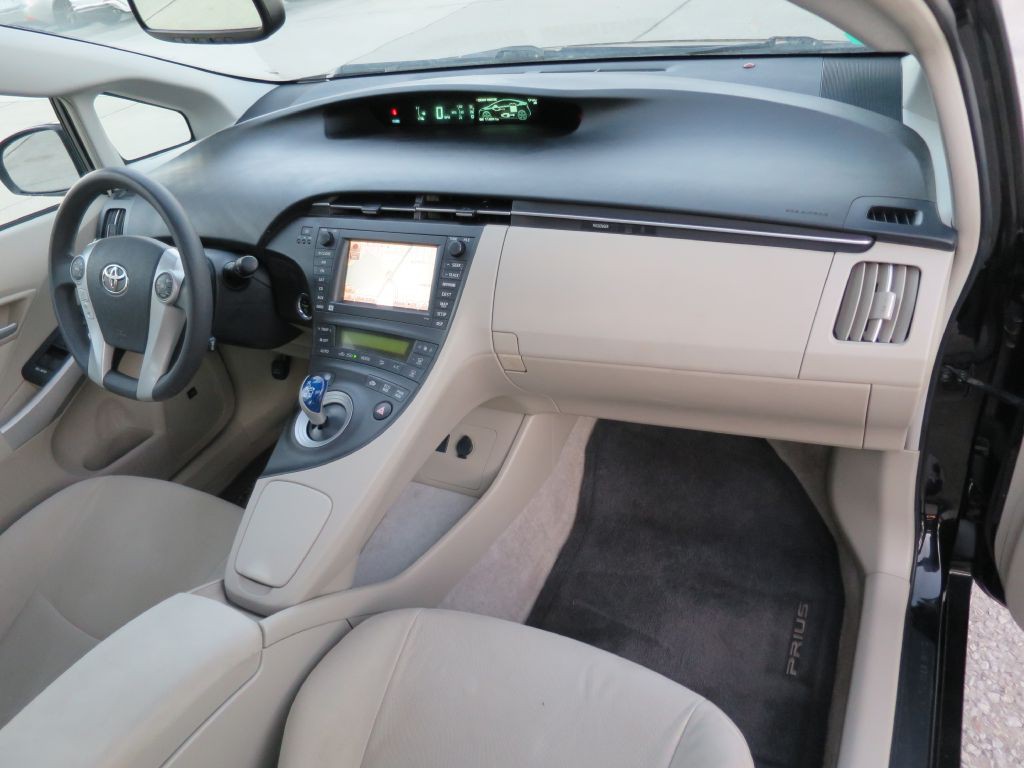 2011 Toyota Prius Image 15