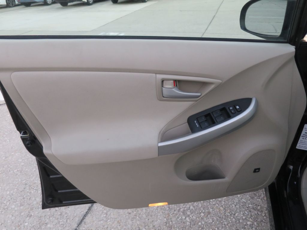 2011 Toyota Prius Image 20