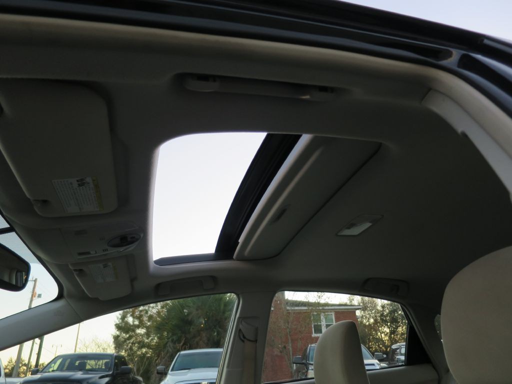 2011 Toyota Prius Image 21