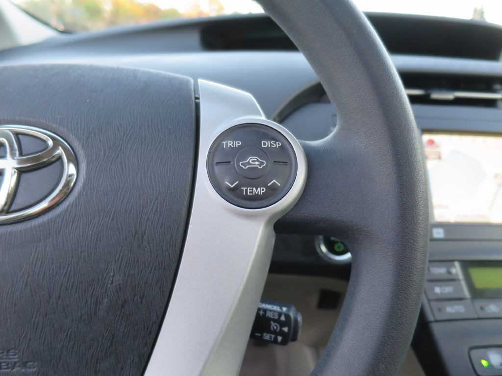 2011 Toyota Prius Image 24