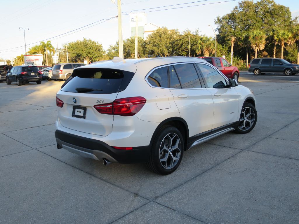 2017 BMW X1 Image 5